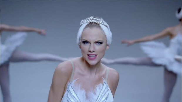 taylor-swift-shake-it-off-video-falls-flat